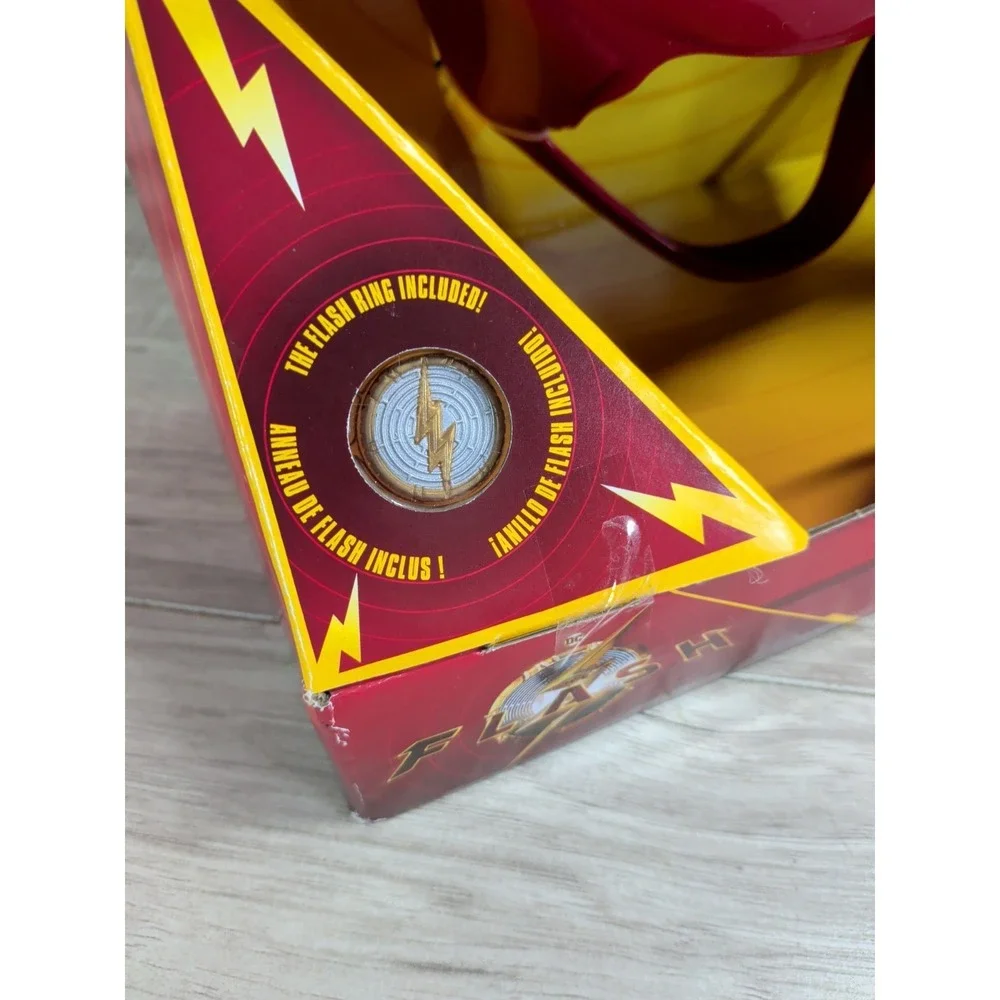 DC Comics The Flash Hero Set Iconic Mask with Visor and Ring Spin Master 2022.
